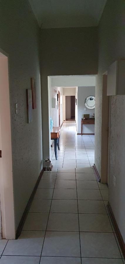 Life Tours & Accommodation Boksburg Exterior photo